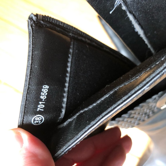 Sexy black boots size 7.5/8 EU size 38 stiletto Marie Claire zipper maybe broken - Picture 7 of 15